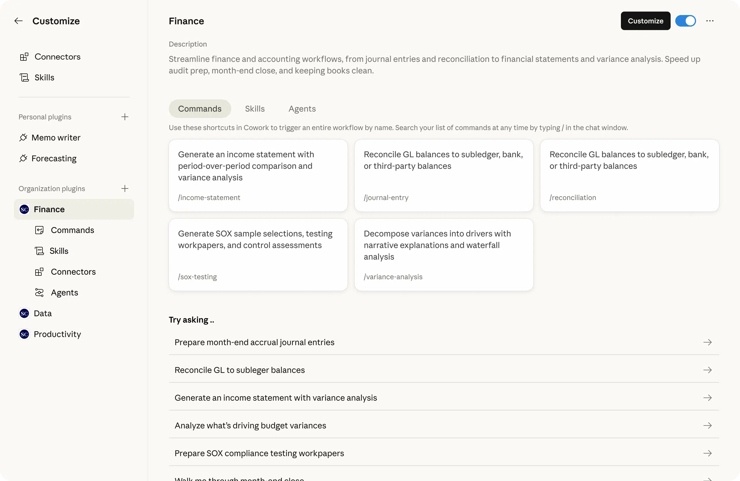 Menu Customize de Claude Cowork regroupant les plugins, connecteurs et skills disponibles pour personnaliser l'agent
