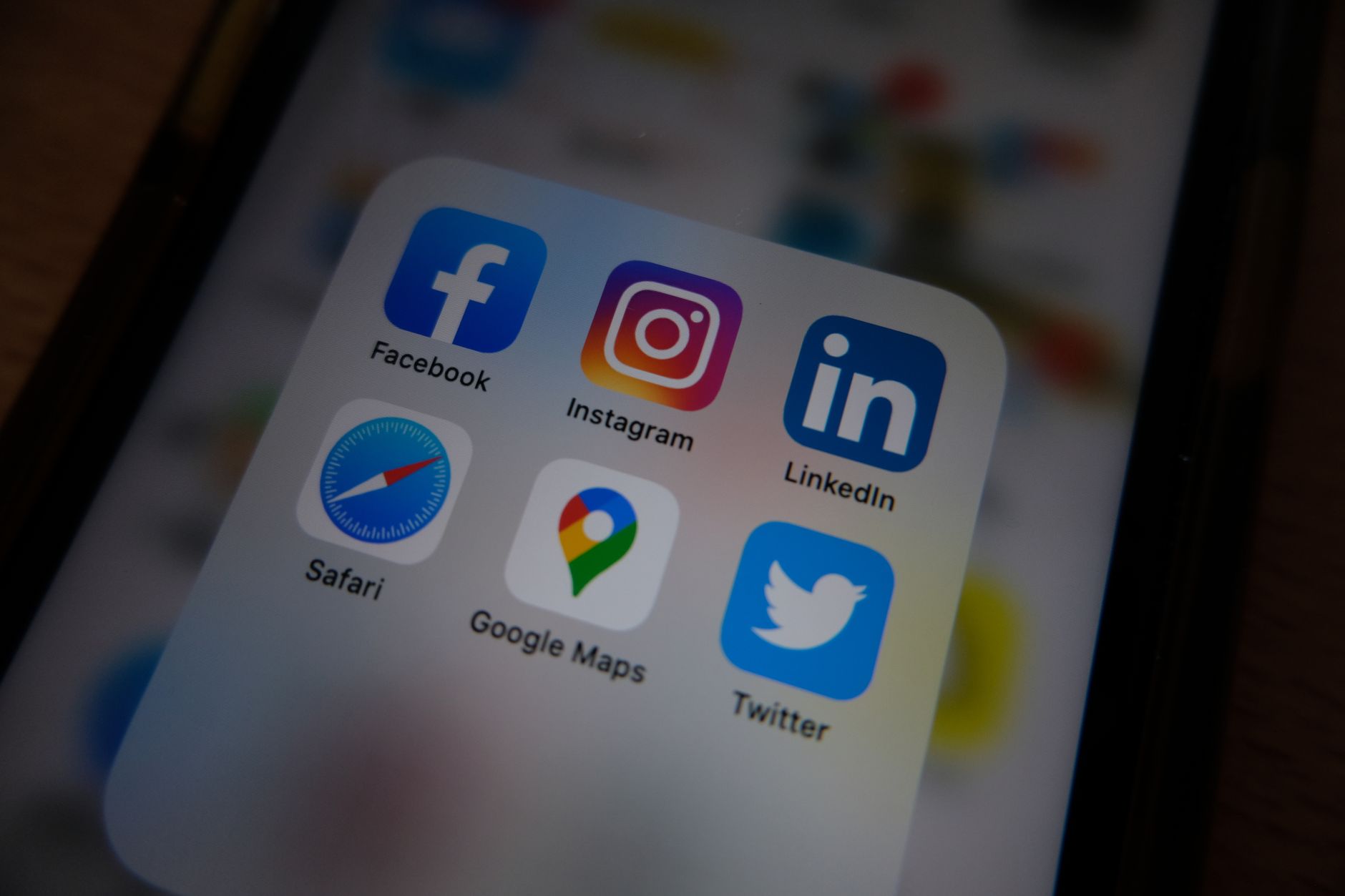 Image d'illustration de l'article de blog BienveNum : Les nouveaux réseaux sociaux : Où devriez-vous être présent ?