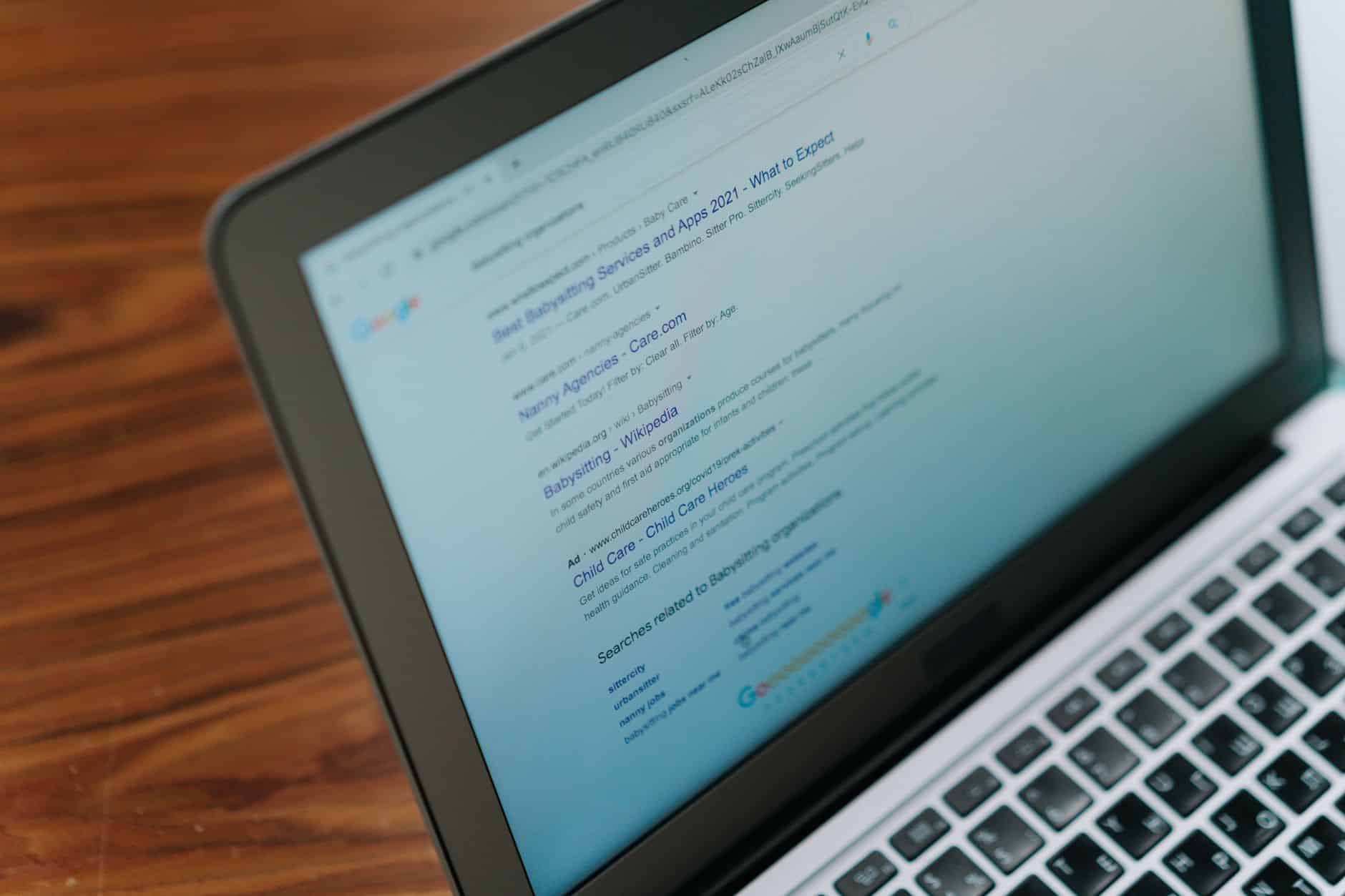 Image d'illustration de l'article de blog BienveNum : Avis Google Ads (SEA) : Bonne ou mauvaise idée pour les TPE / PME ?
